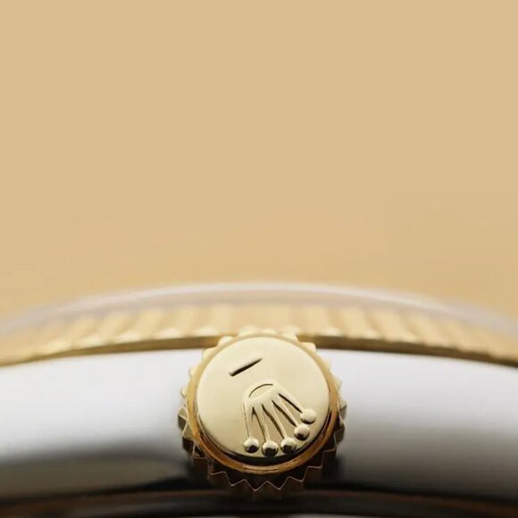 Sale! Rolex Womoen's Factory 18kt Watch - Picture 2 of 7